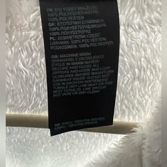 The North Face White Plush Fleece Jacket-
Size L - Picture 5 of 9
